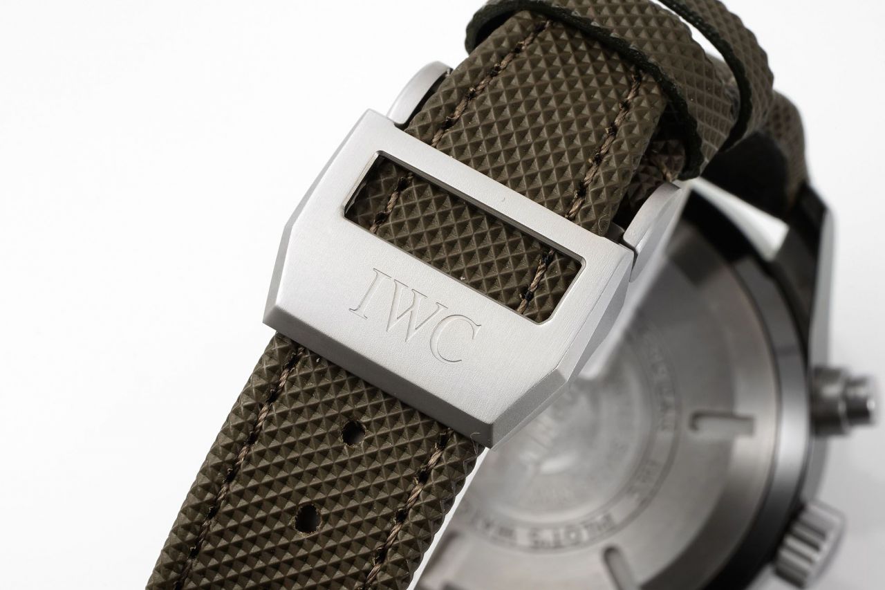 IWC万国表APS厂飞行员TOP GUN海军空战部队系列IW389002腕表 /  