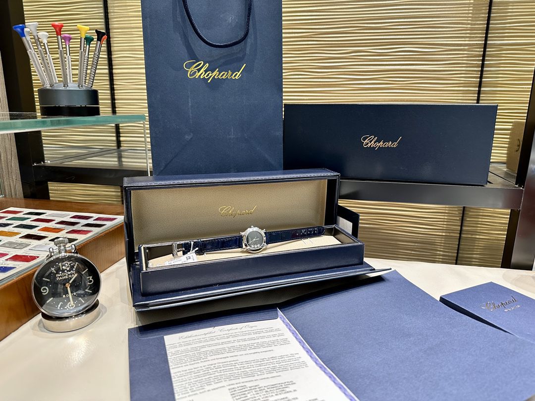 萧邦HAPPY DIAMONDS系列278509-3049腕表 /  