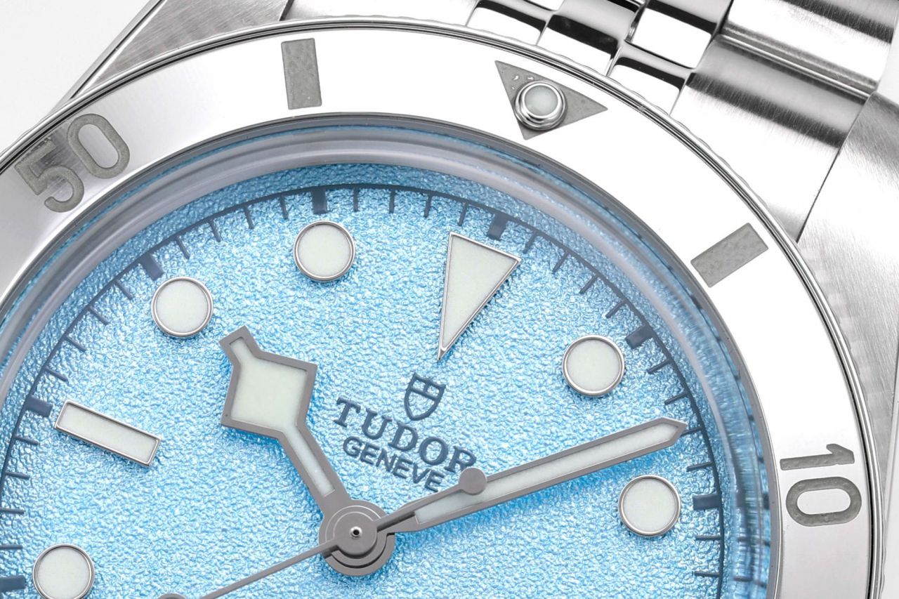 ZF帝舵碧湾系列M79000-0001,M79000N-0001腕表 /  