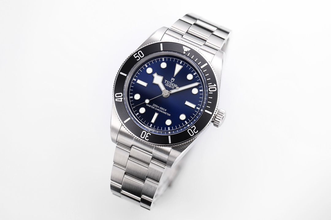 ZF帝舵碧湾系列M7943A1A0NU-0001,M7943A1A0NU-0002腕表 /  