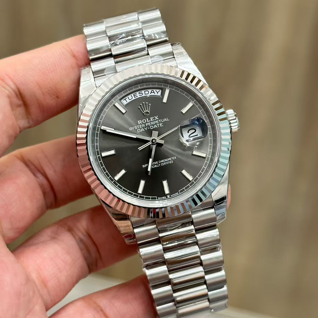 VS配重劳力士星期日历型黑面灰面m228239-0060，m228239-0005腕表 /  