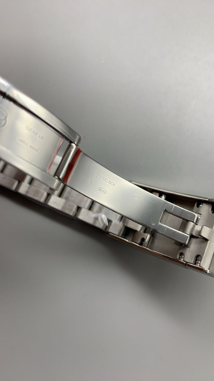 VS劳力士蚝式恒动系列m126000-0006腕表 /  