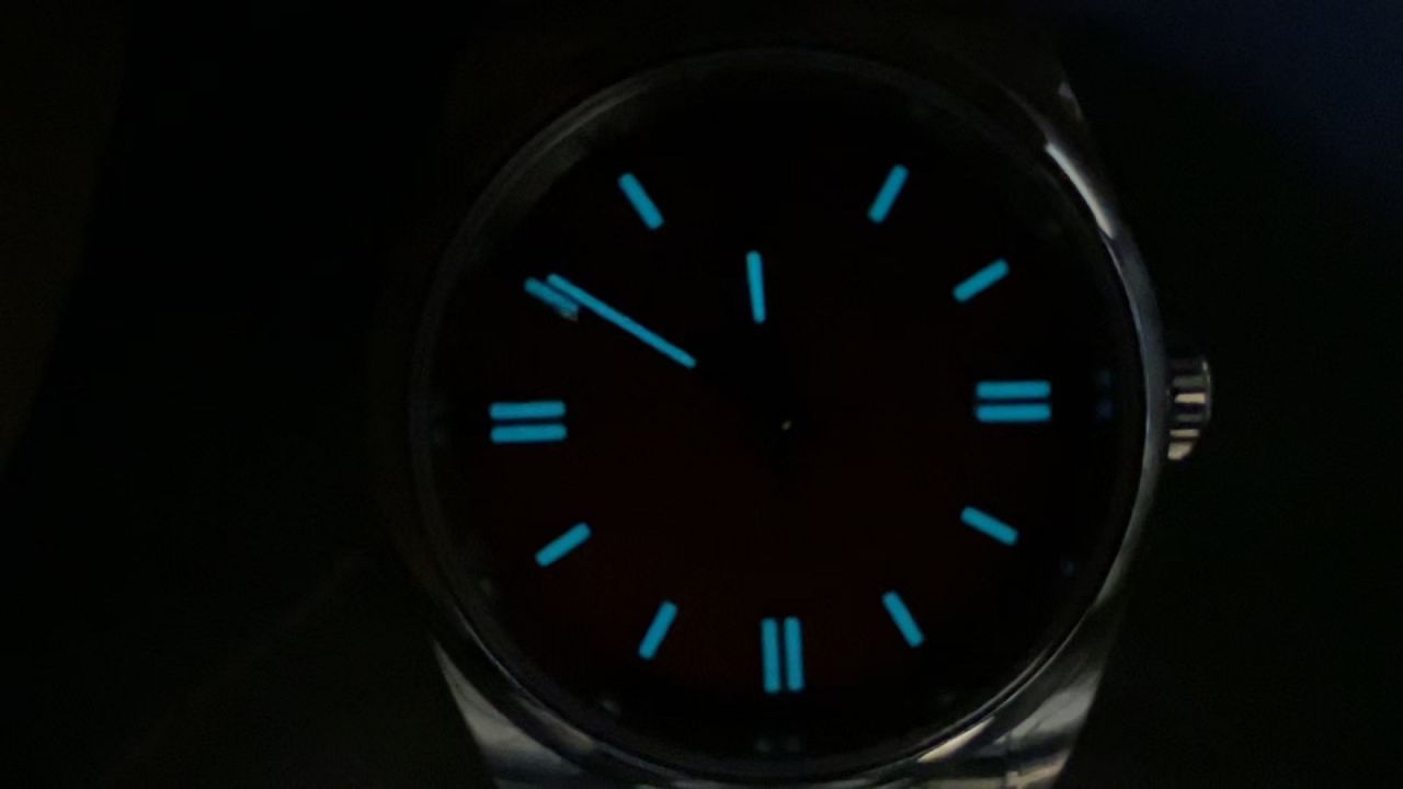 VS劳力士蚝式恒动系列m126000-0007腕表 /  