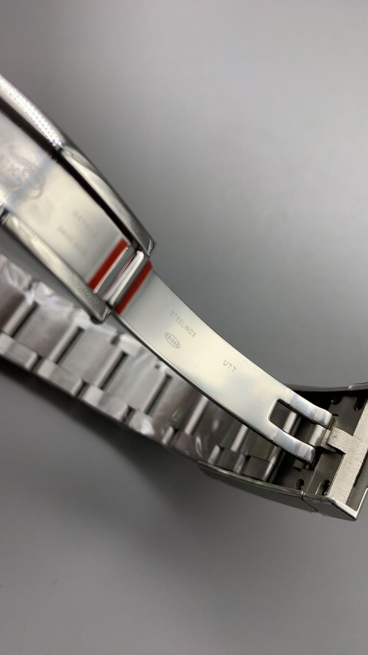 VS劳力士蚝式恒动系列m126000-0004腕表 /  