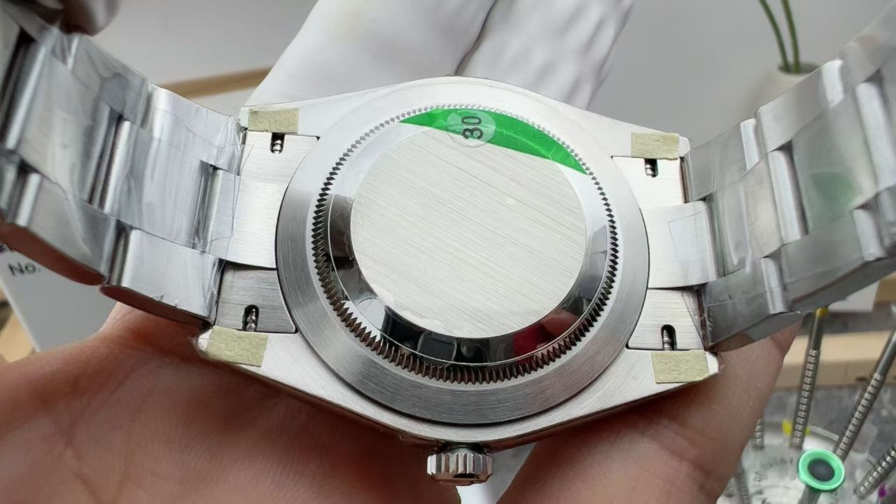 VS劳力士蚝式恒动系列134300-0001腕表 /  