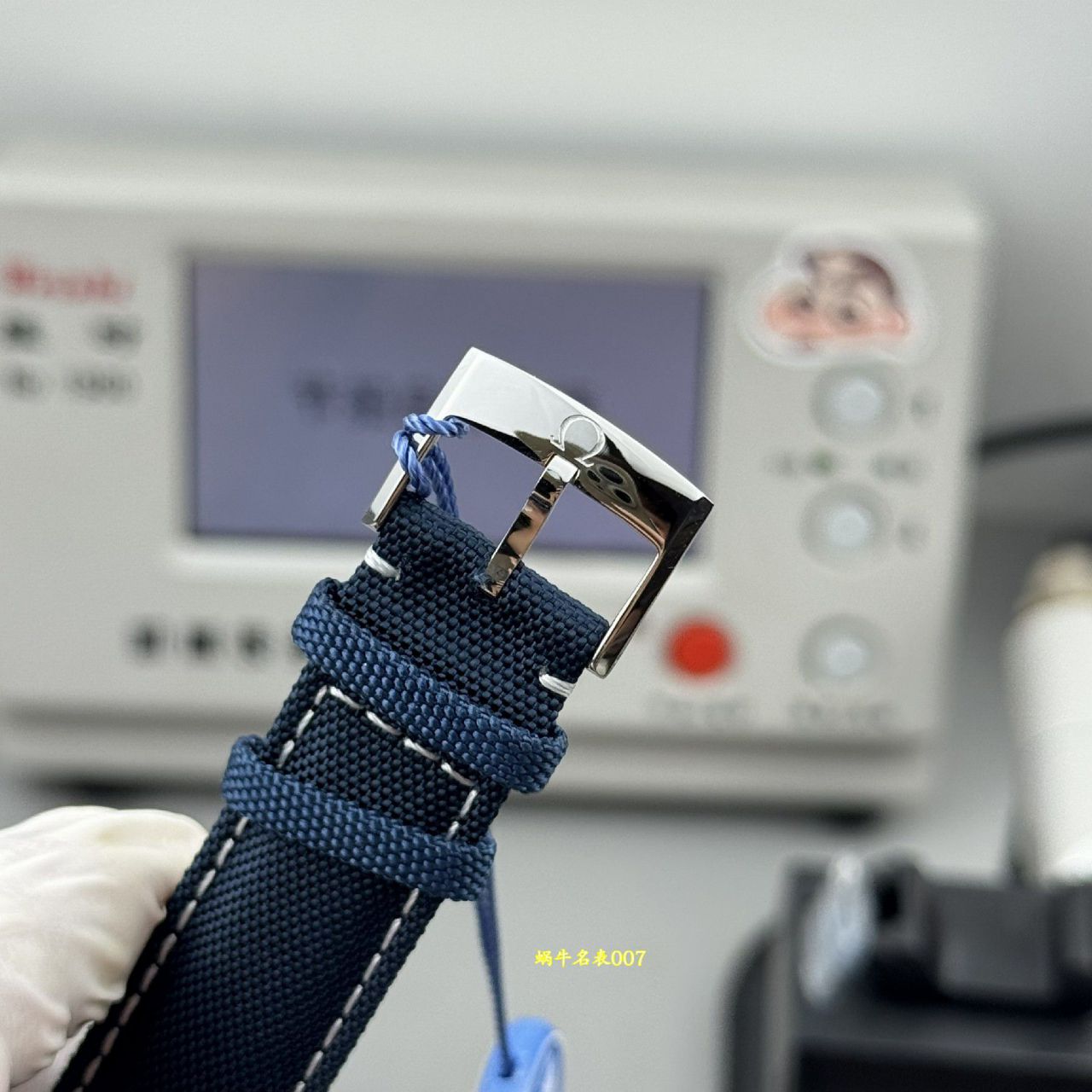 N1欧米茄超霸系列310.32.42.50.02.001腕表(史努比奖”50周年纪念腕表) /  