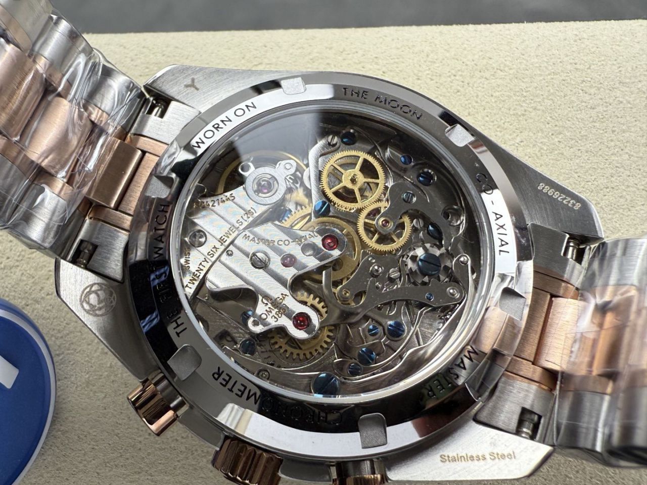 N1欧米茄超霸系列310.20.42.50.99.001腕表 /  