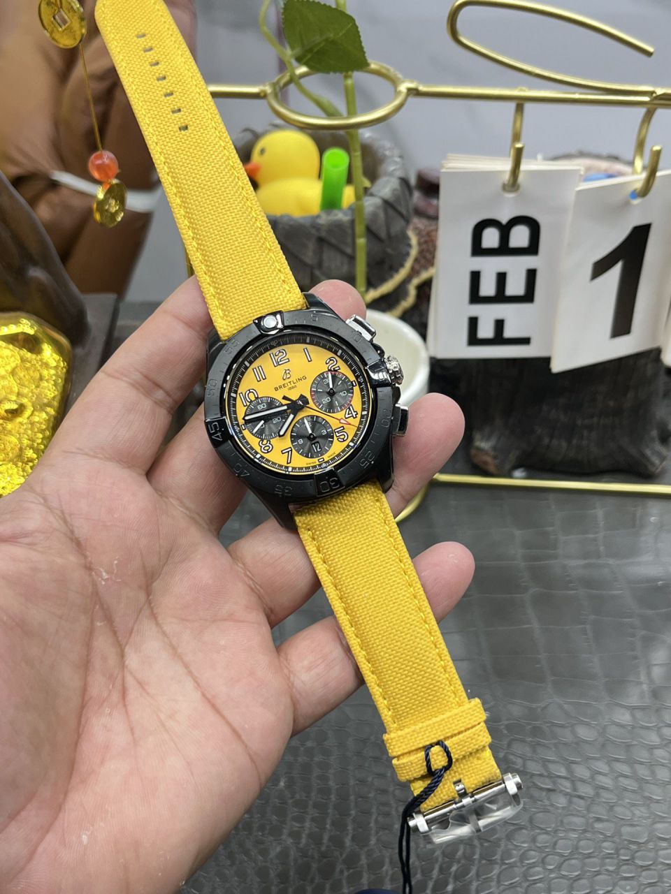 BLS百年灵复仇者系列SB0147101I1X1腕表 /  