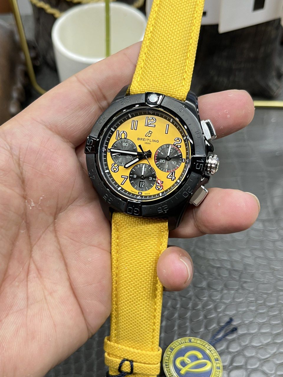 BLS百年灵复仇者系列SB0147101I1X1腕表 /  