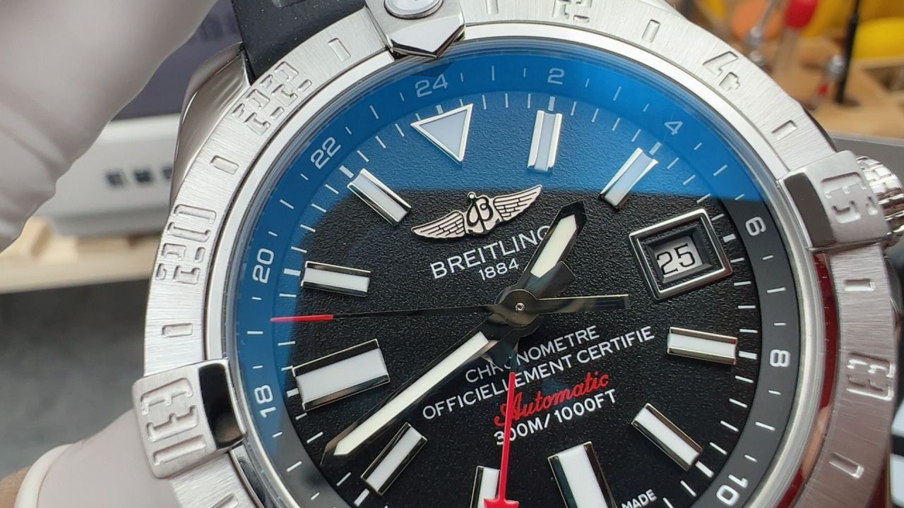 BLS百年灵复仇者系列A1733110.BC30.169A腕表 /  