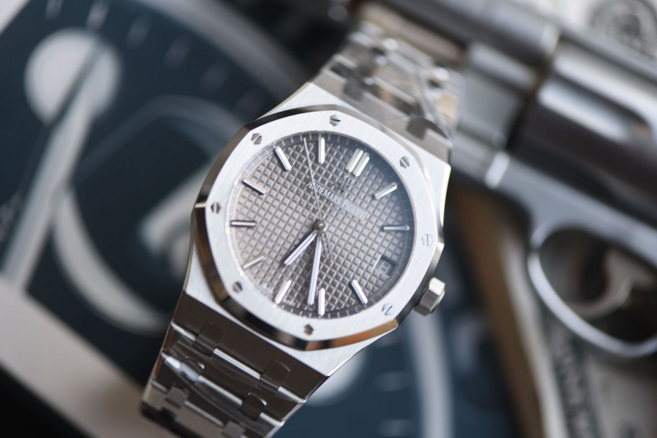 VS爱彼皇家橡树系列15500ST.OO.1220ST.02腕表 /  