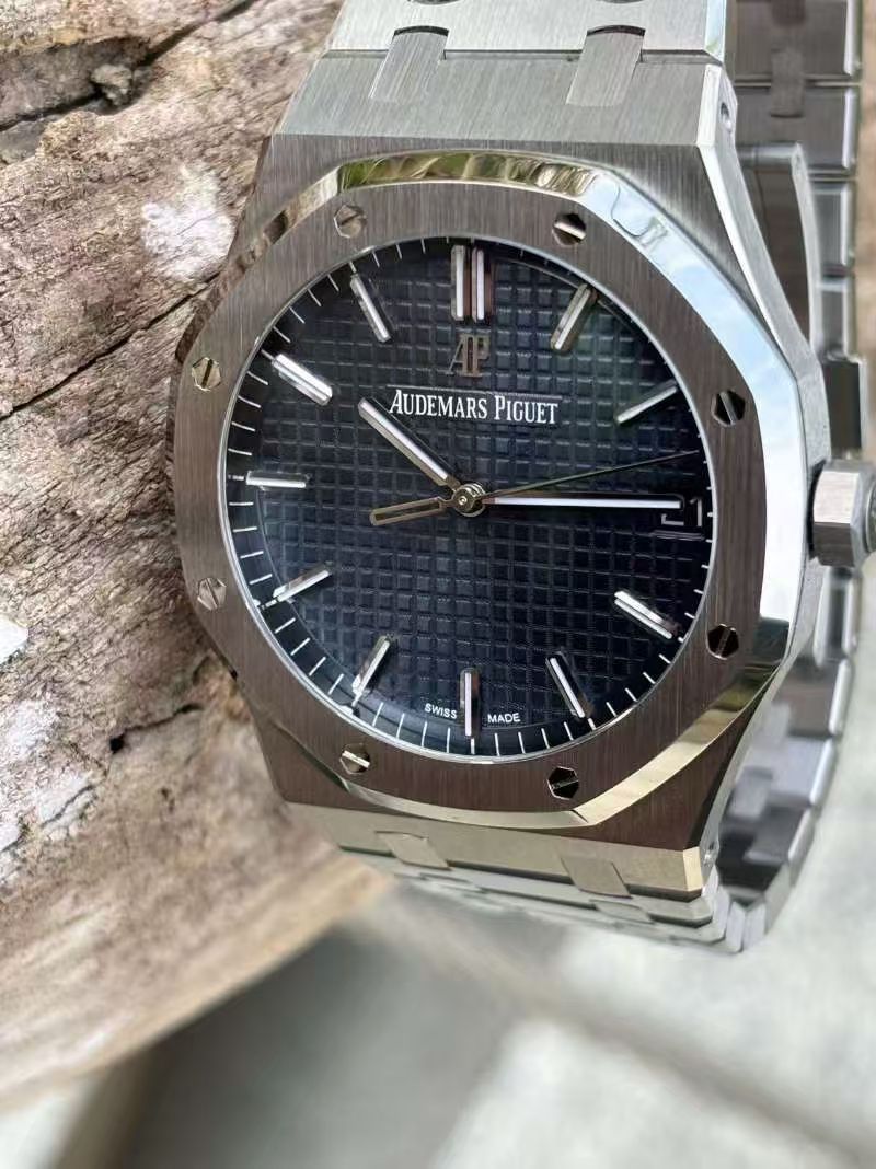 VS爱彼皇家橡树系列15500ST.OO.1220ST.01腕表 /  