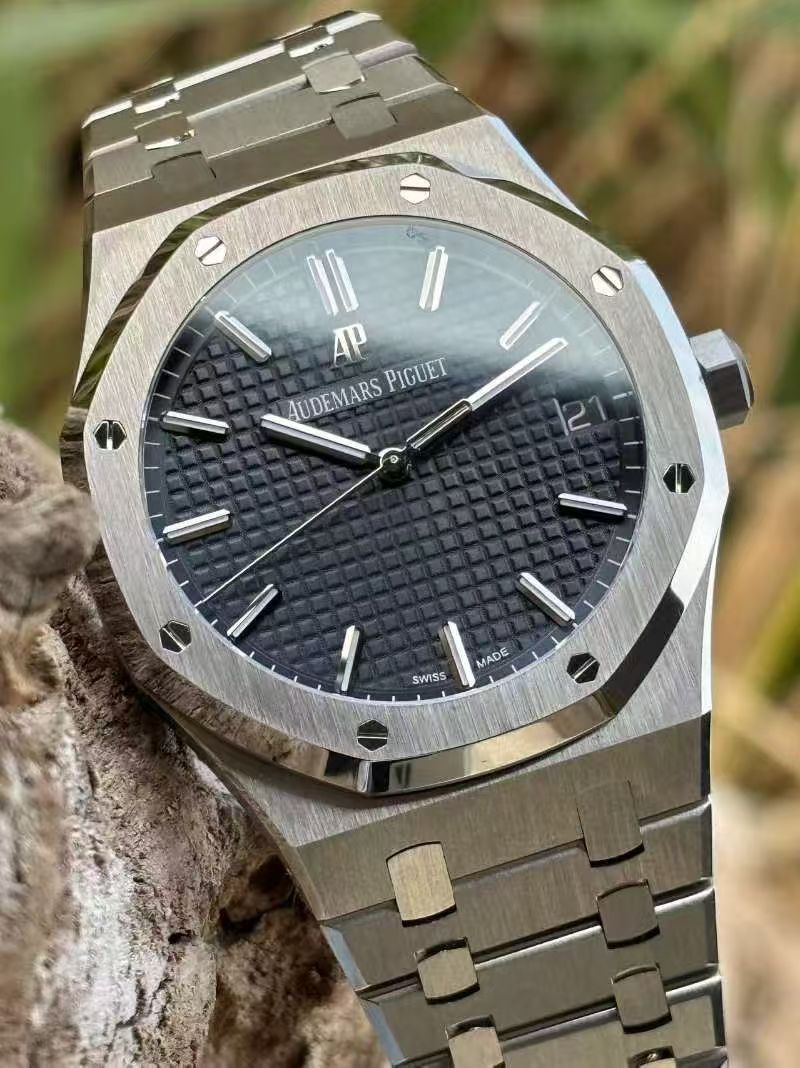 VS爱彼皇家橡树系列15500ST.OO.1220ST.01腕表 /  