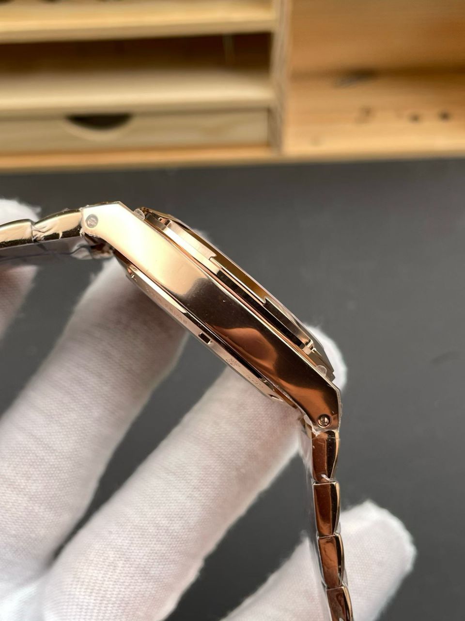 8F江诗丹顿纵横四海系列4600V/200R-B979腕表 /  