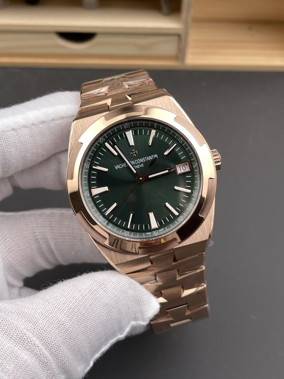 8F江诗丹顿纵横四海系列4600V/200R-B979腕表 /  