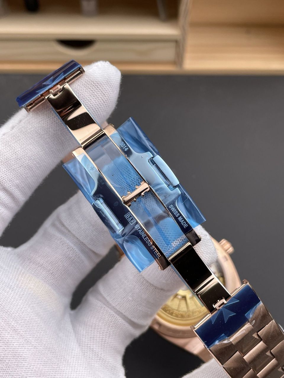 8F江诗丹顿纵横四海系列4600V/200R-B979腕表 /  