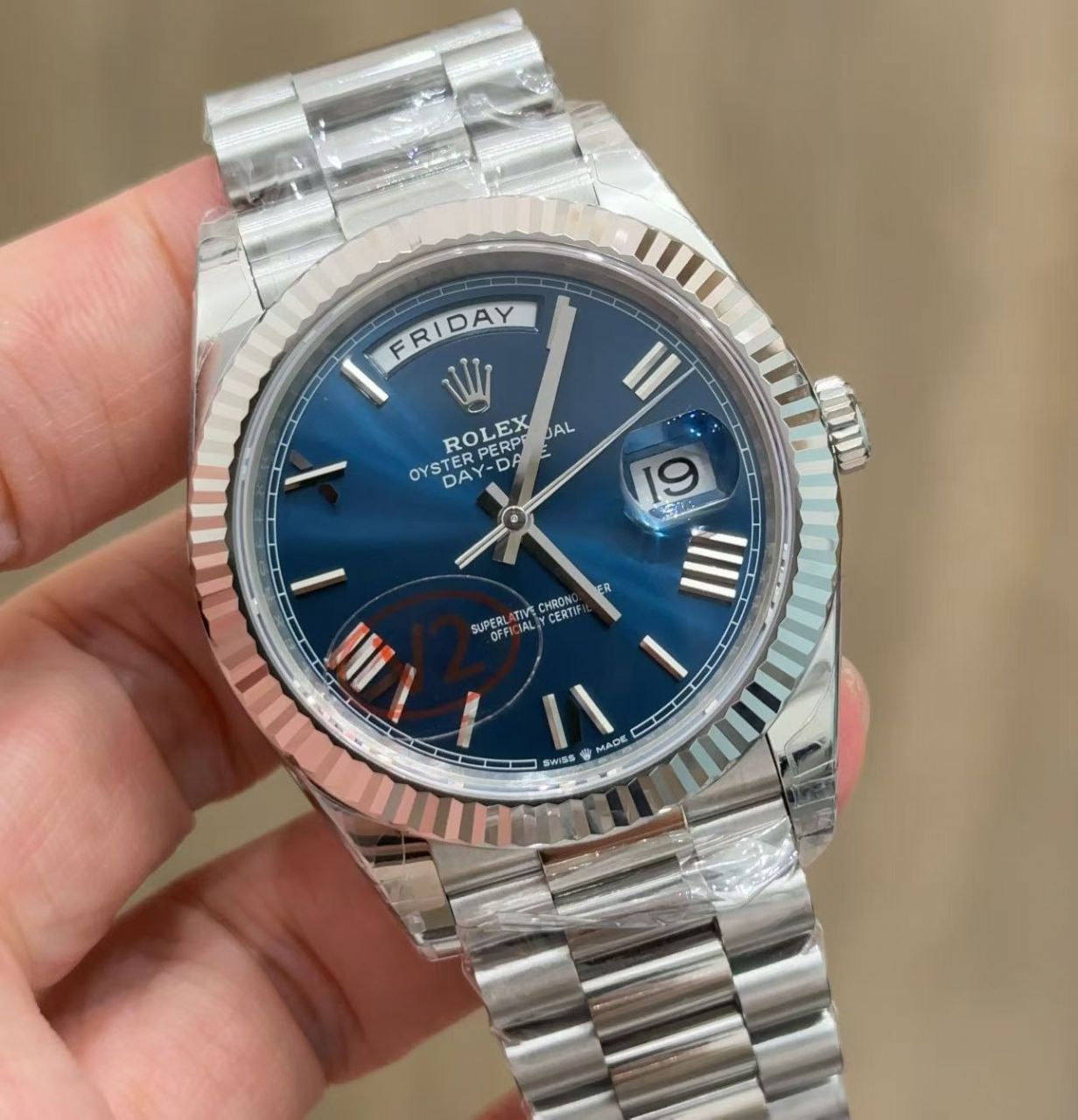 VS劳力士星期日历型系列m228235-0025腕表 /  