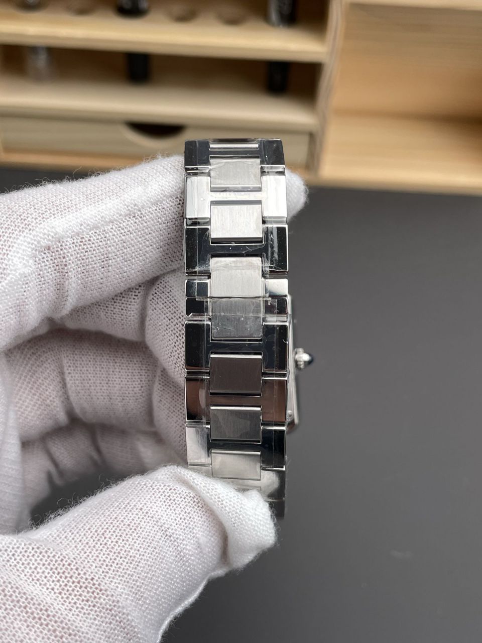 AF老坦克 钻圈小号卡地亚坦克系列W4TA0009腕表 /  