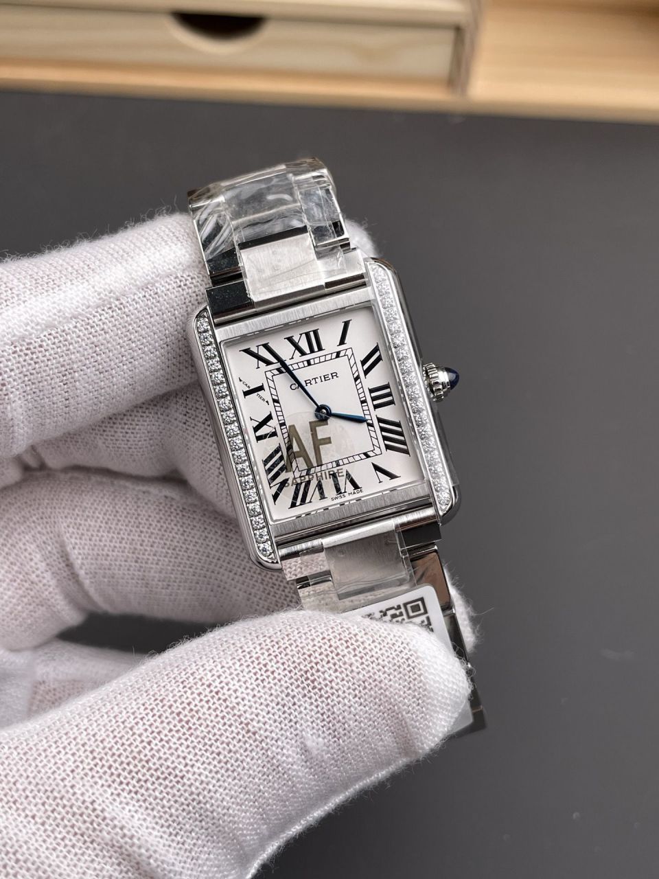 AF老坦克 钻圈小号卡地亚坦克系列W4TA0009腕表 /  
