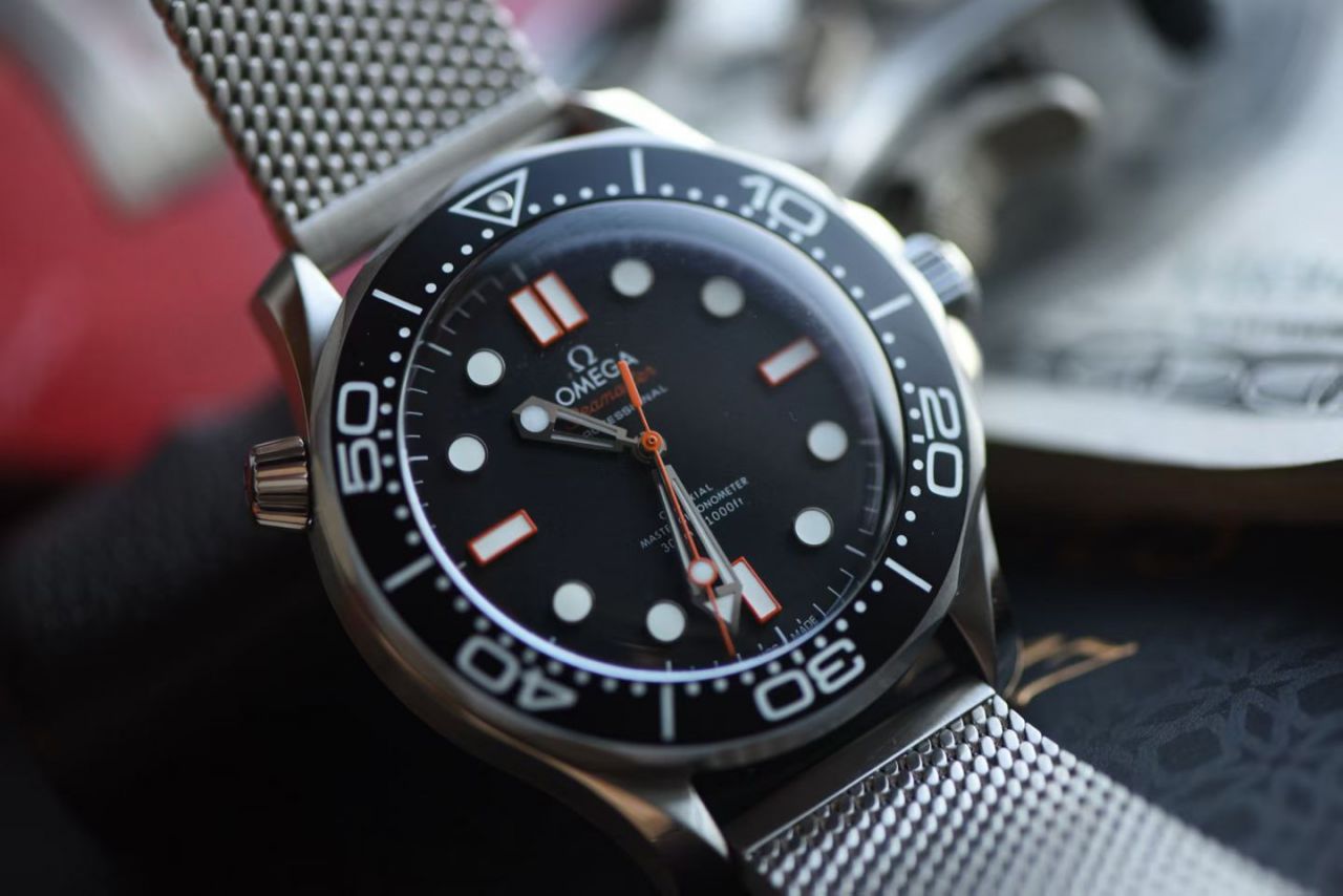 VS欧米茄海马系列210.30.42.20.01.018腕表 /  