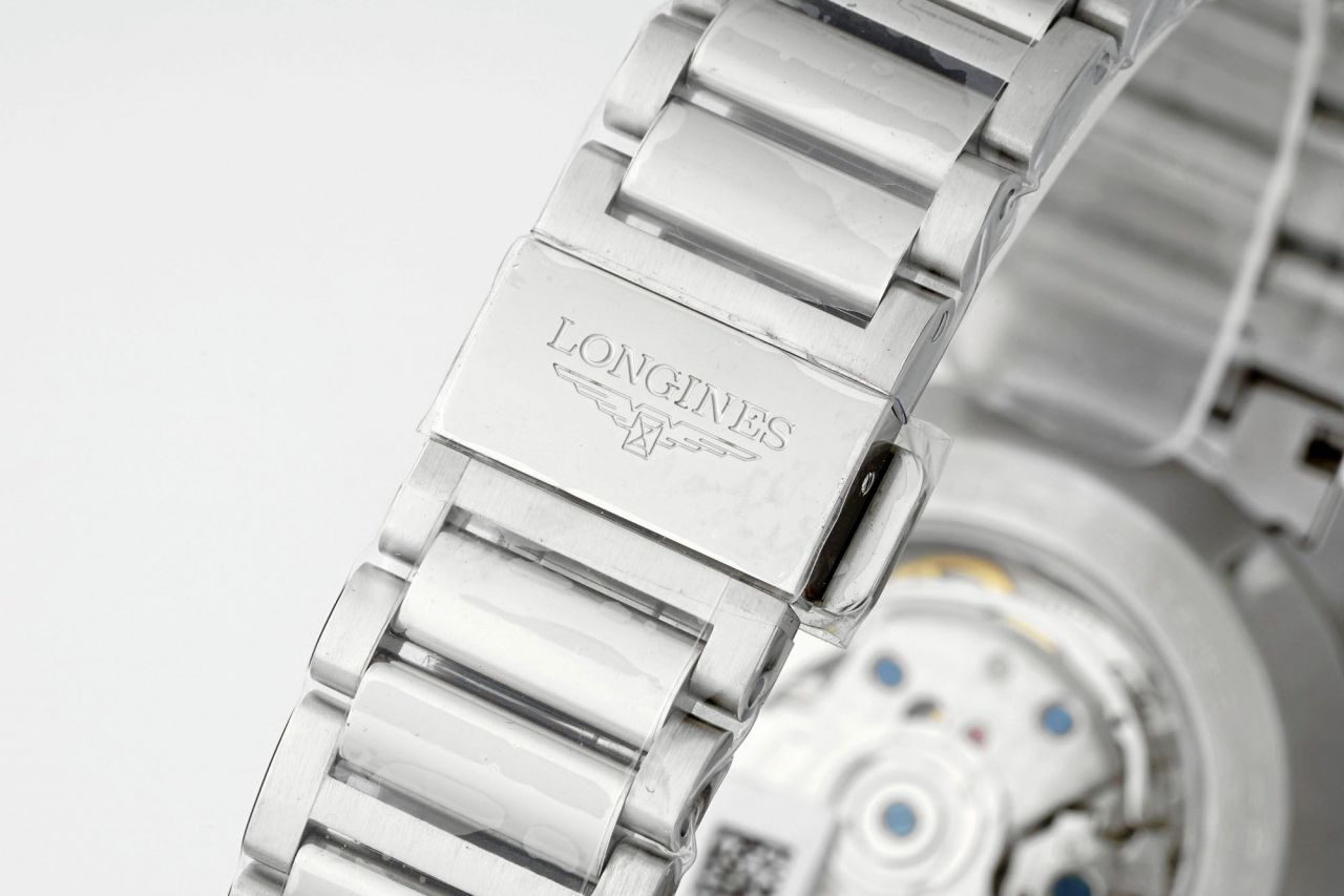 AF浪琴康卡斯系列L3.835.4.32.6腕表 /  