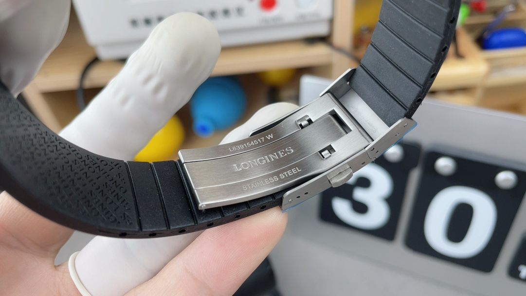 AF浪琴胶带康卡斯系列L3.781.4.56.9腕表 /  