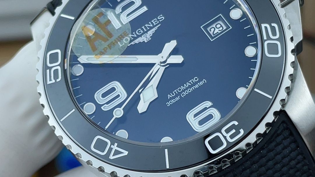 AF浪琴胶带康卡斯系列L3.781.4.56.9腕表 /  