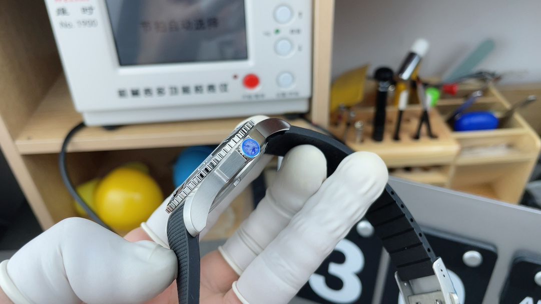 AF浪琴胶带康卡斯系列L3.781.4.56.9腕表 /  