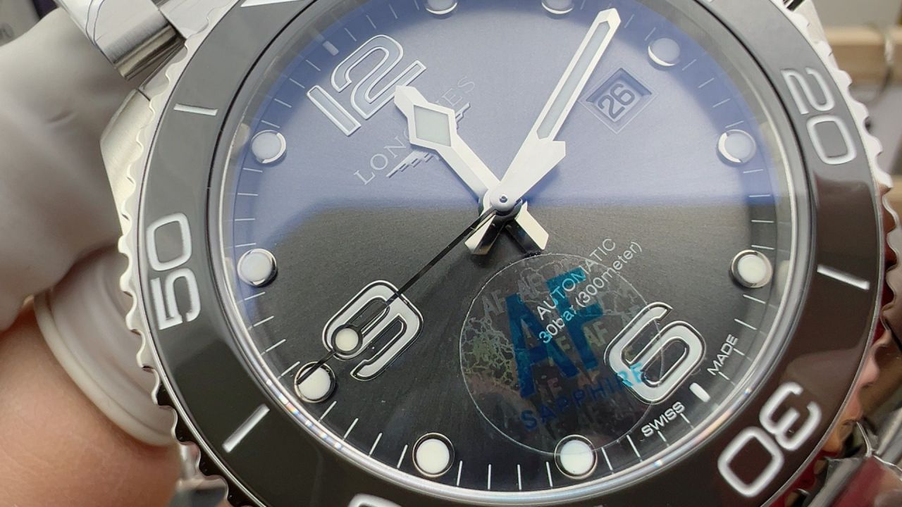 AF浪琴康卡斯灰面系列L3.782.4.76.6腕表 /  