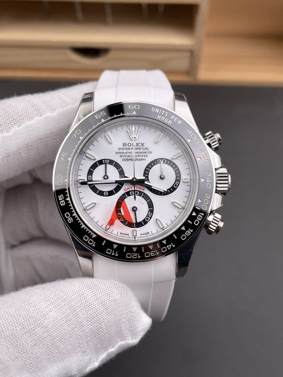 VS熊猫迪胶带劳力士宇宙计型迪通拿系列m126500LN-0001腕表 /  