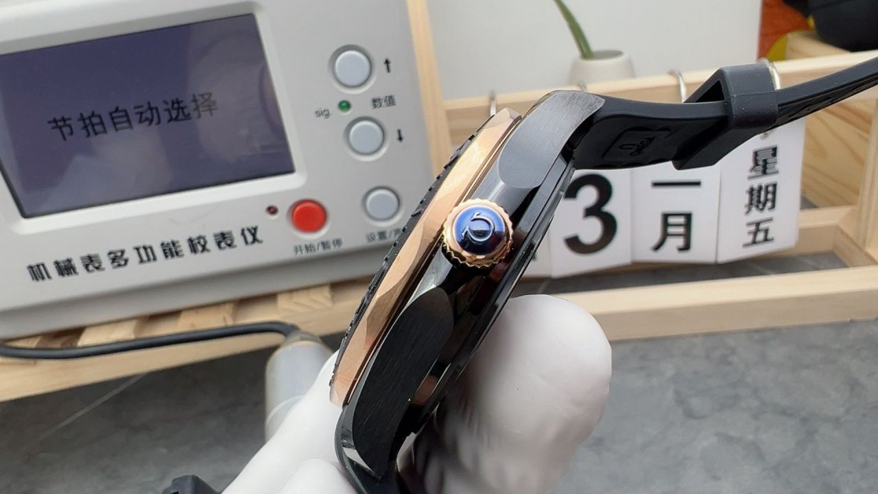 VS厂V4版欧米茄海马300系列210.62.44.20.01.001腕表 /  