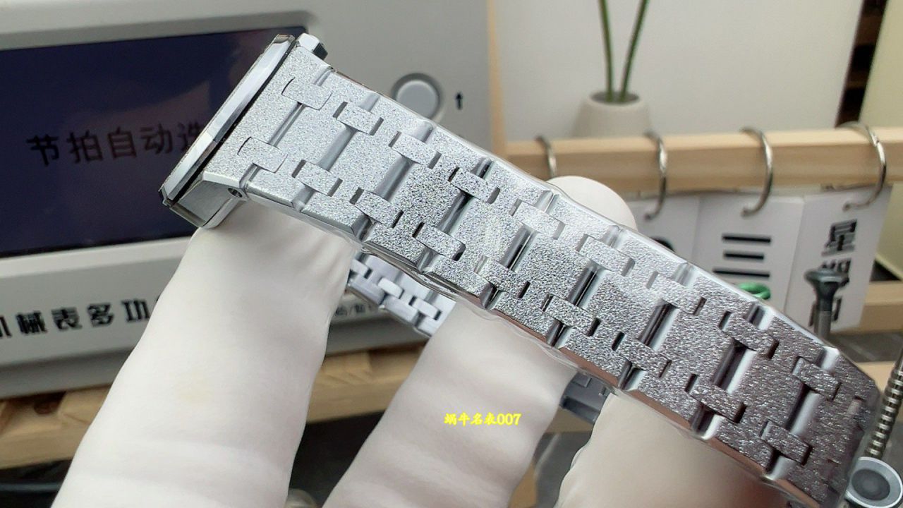 原单女表爱彼皇家橡树系列67630BC.GG.1312BC.01腕表 /  