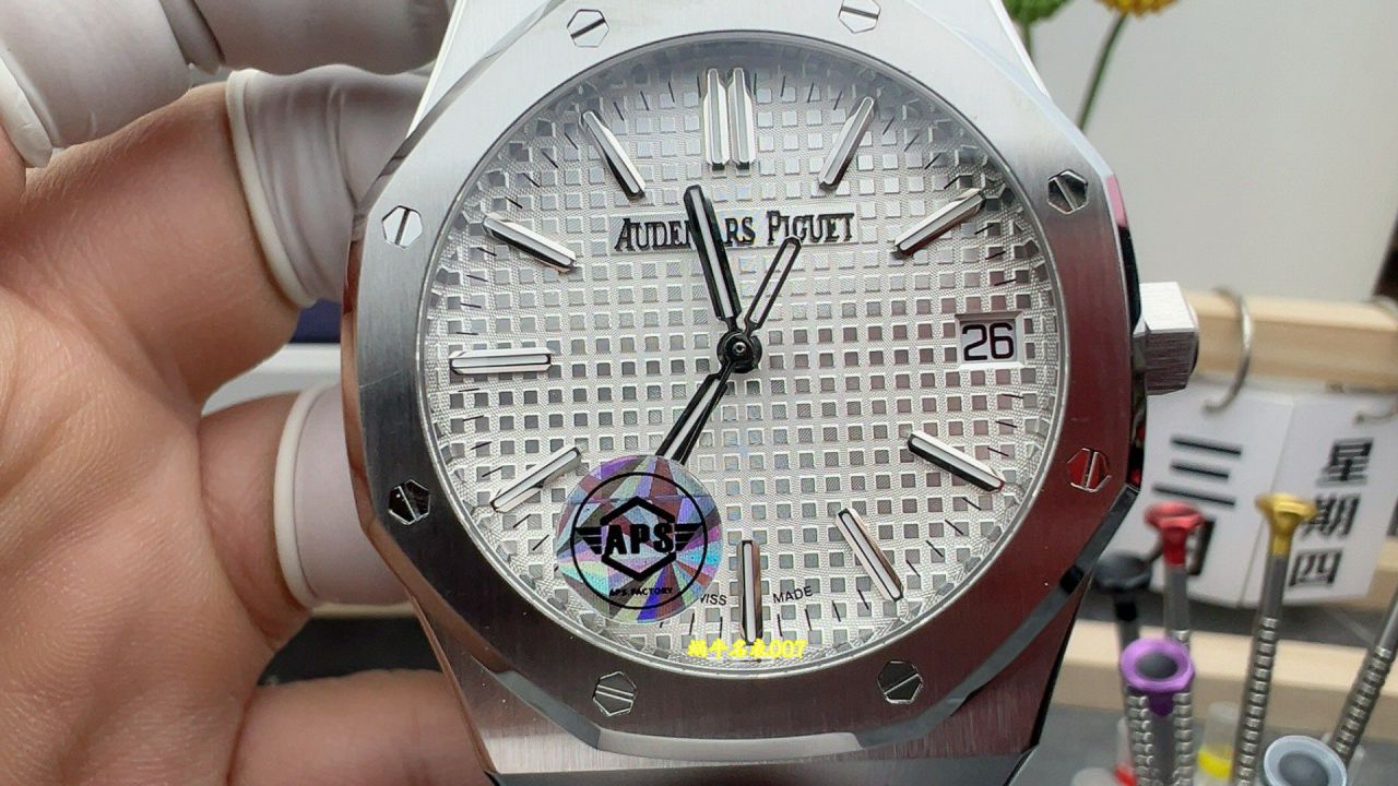 APS无卡度爱彼皇家橡树复刻手表15510ST.OO.1320ST.08腕表 /  