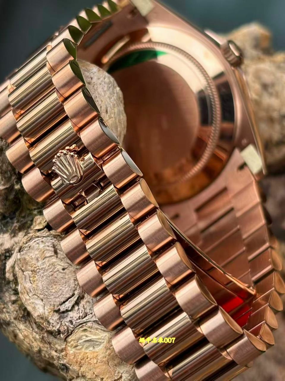 VS劳力士V2配重劳力士星期日历型一比一顶级复刻名表m228235-0025腕表 /  