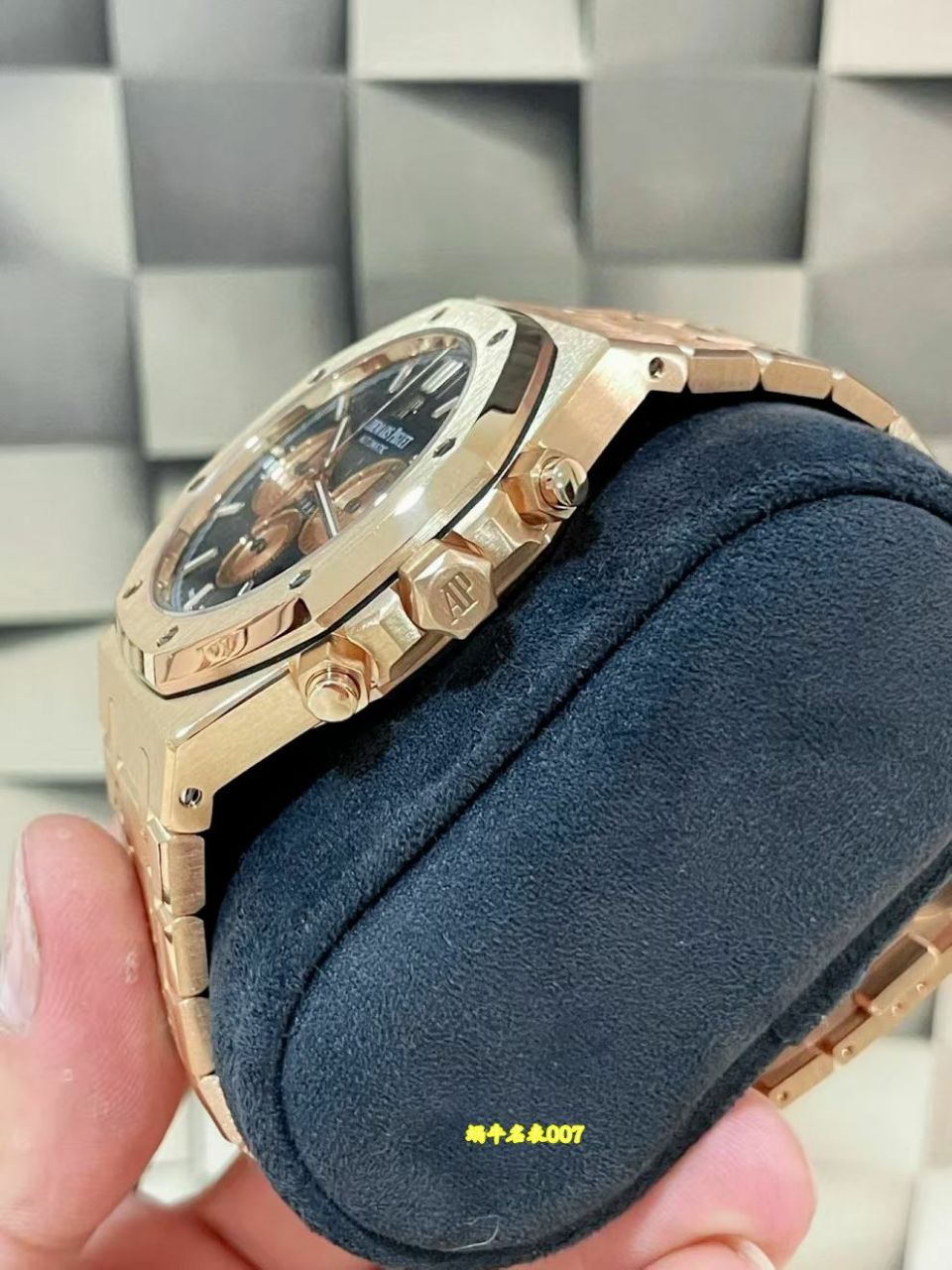 高端定制包金加工爱彼皇家橡树系列26331OR.OO.1220OR.01腕表 /  