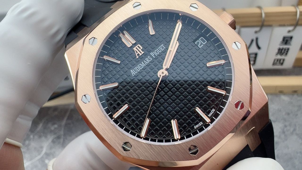 OCTA 爱彼皇家橡树系列15500OR.OO.D002CR.01腕表