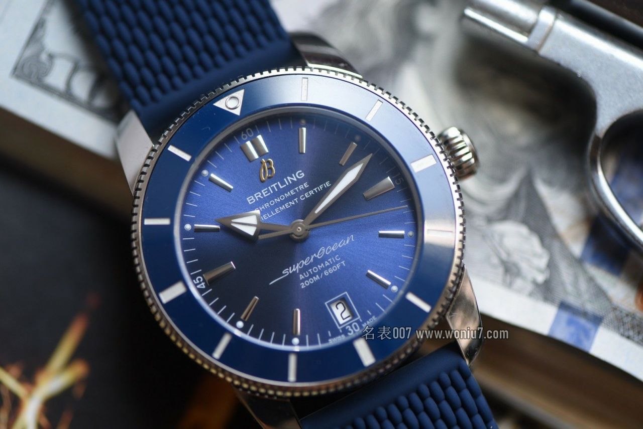 GF百年灵超级海洋文化二代42mm AB3111161C1S1腕表