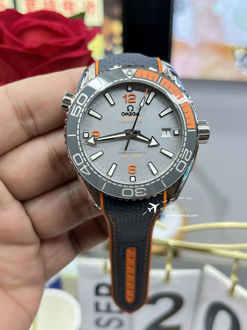 VS Omega Seamaster  replica imitation 600 meters  四分之一 215.92.44.21.99.001 watches  / VS800
