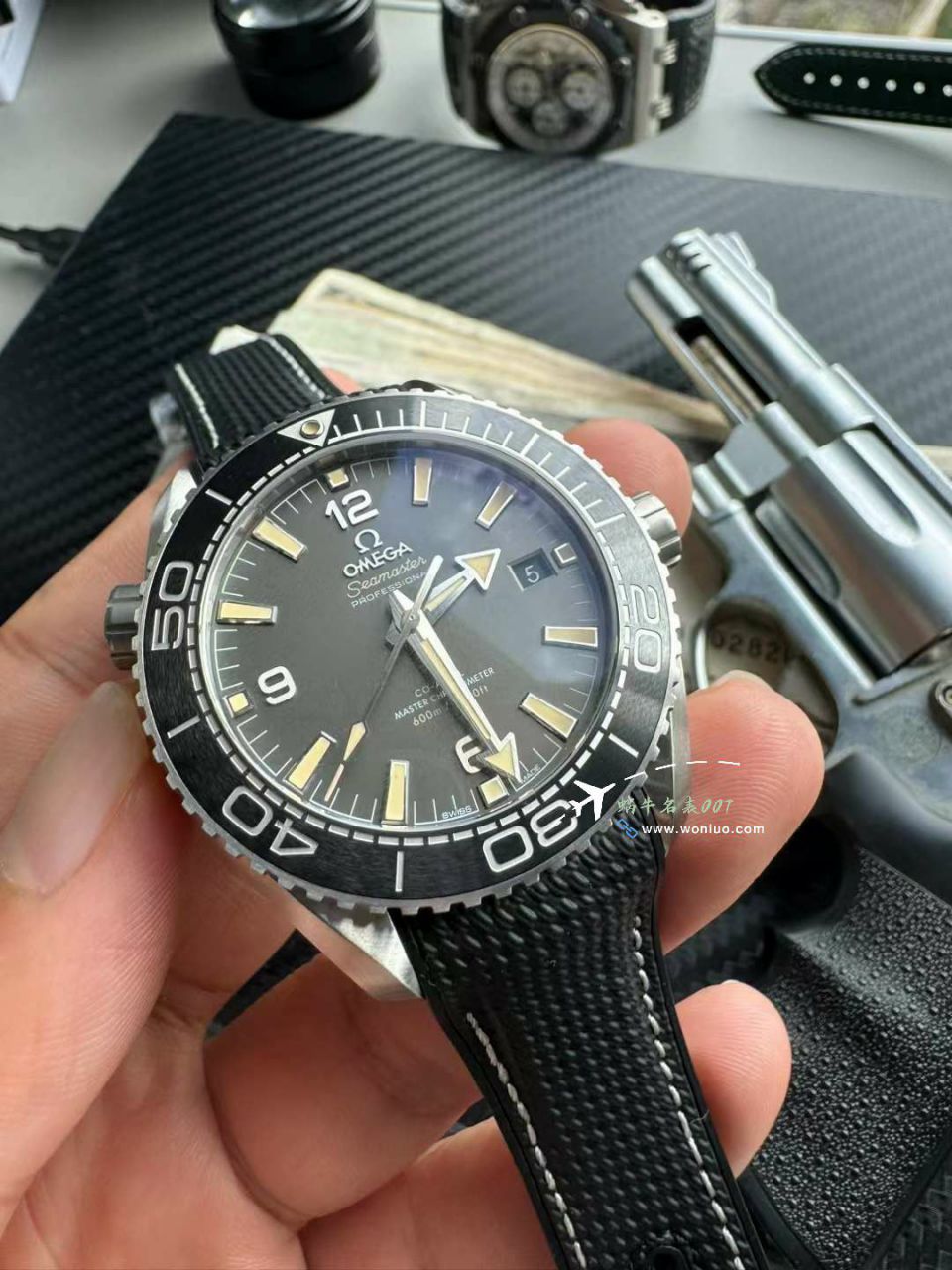  Video review VS  replica imitation  Omega Seamaster 600 meters  series 215.32.44.21.01.002 watches  / VS802