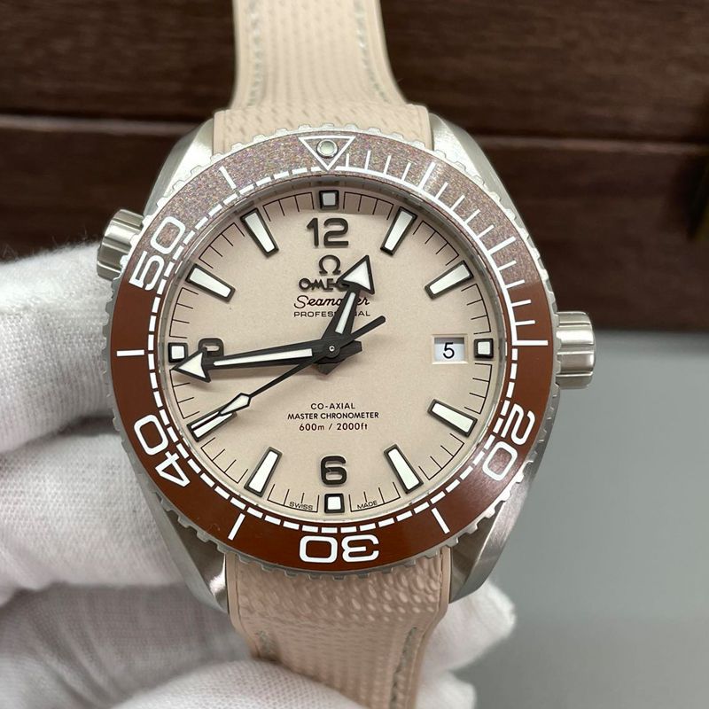 VS Omega Seamaster 600 meters  New models TOP replica imitation  watch215.32.44.21.09.001 watches 