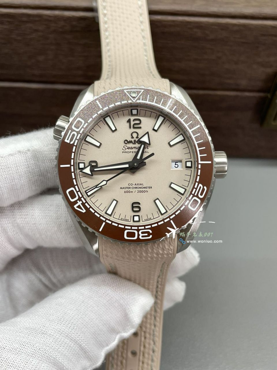 VS Omega Seamaster 600 meters  New models TOP replica imitation  watch215.32.44.21.09.001 watches  / VS803