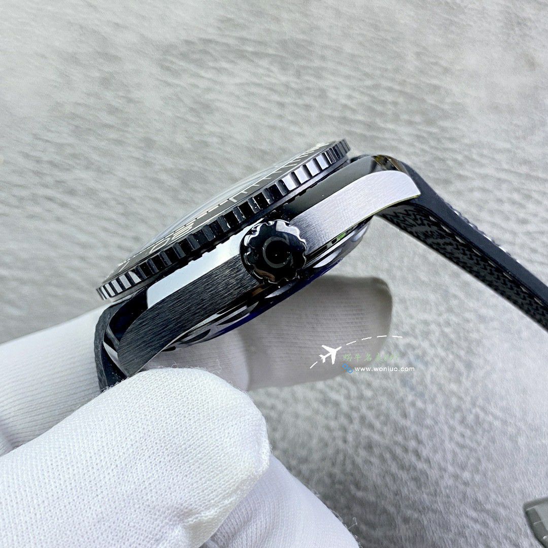 VS Factory  Omega Seamaster 300 meters  Darth Vader TOP replica imitation  watch210.92.44.20.01.003 watches  / VS806