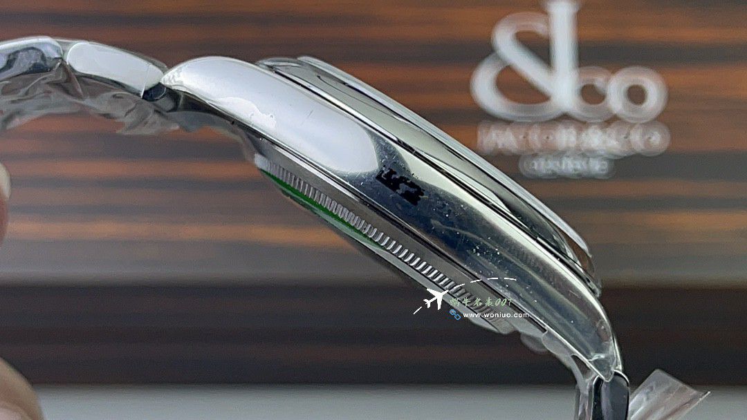 Clean Factory Rolex Oyster Perpetual TOP imitation  replica m124300-0007，m126000-0007 watches  / R883