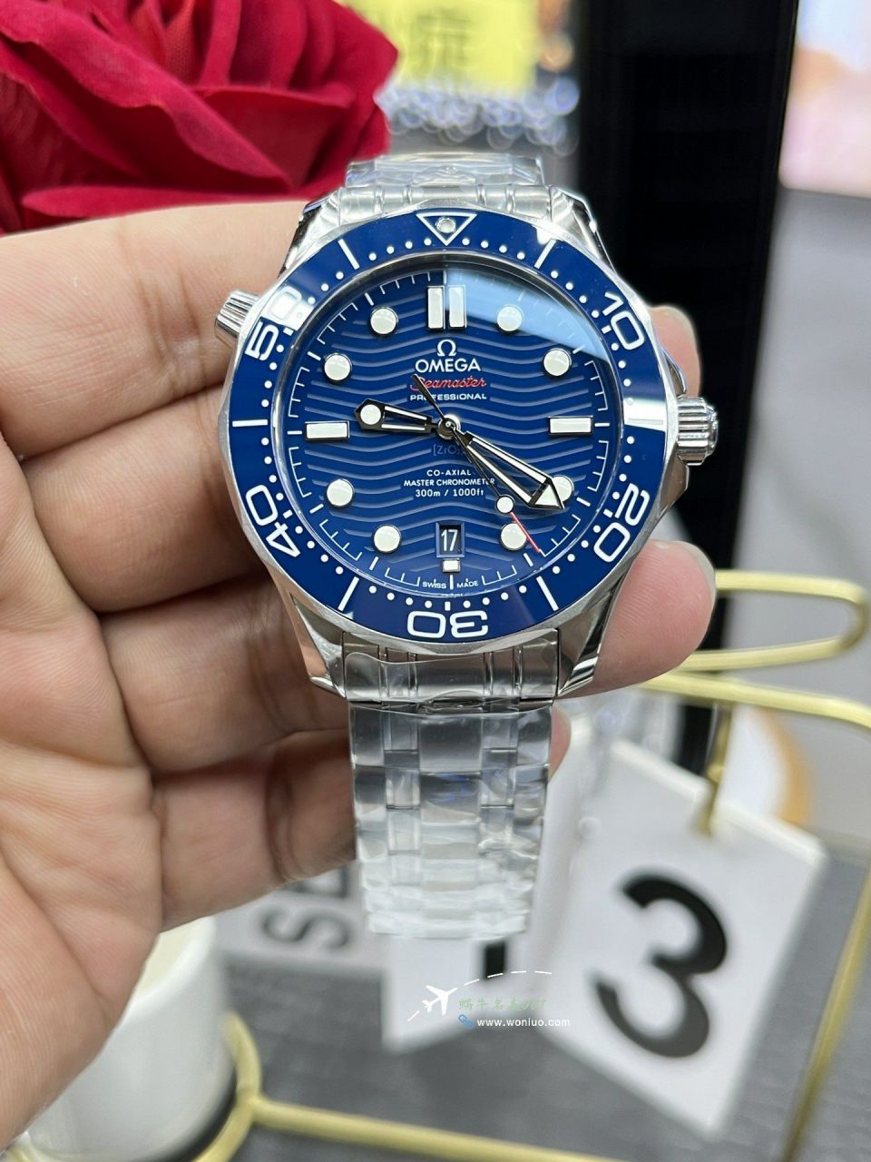 VS Omega Seamaster 300 meters   replica imitation  series 210.30.42.20.03.001 watches  / VS812