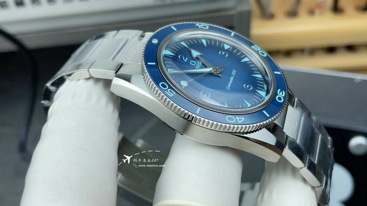 VS Omega Seamaster 300 replica imitation  Poseidon Spectre 234.30.41.21.03.002 watches  / VS813