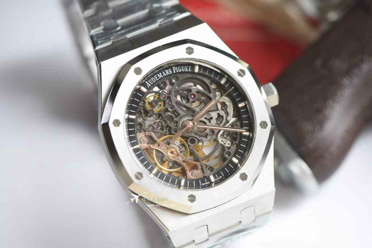 THB Factory Audemars Piguet Royal Oak 100% replica imitation 15407ST.OO.1220ST.01和15407OR.OO.1220OR.01 watch / AP295
