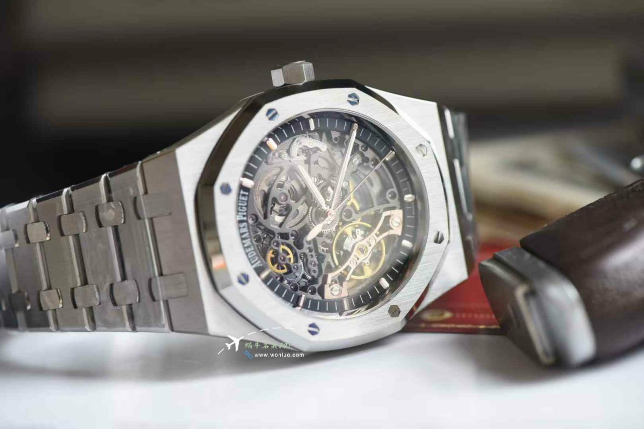 THB Factory Audemars Piguet Royal Oak 100% replica imitation 15407ST.OO.1220ST.01和15407OR.OO.1220OR.01 watch / AP295