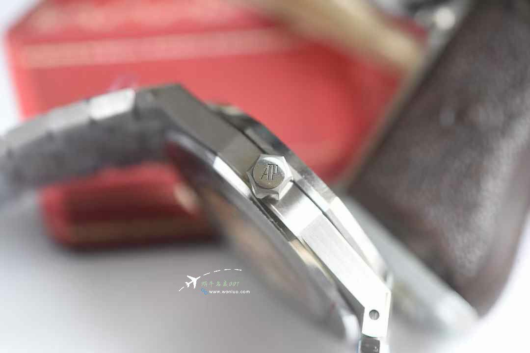 THB Factory Audemars Piguet Royal Oak 100% replica imitation 15407ST.OO.1220ST.01和15407OR.OO.1220OR.01 watch / AP295