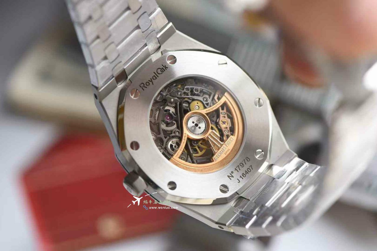 THB Factory Audemars Piguet Royal Oak 100% replica imitation 15407ST.OO.1220ST.01和15407OR.OO.1220OR.01 watch / AP295