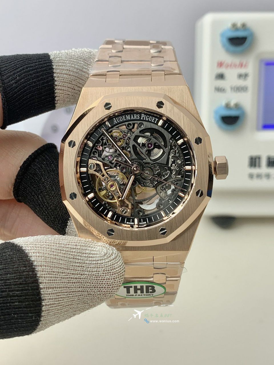 THB Factory Audemars Piguet Royal Oak 100% replica imitation 15407ST.OO.1220ST.01和15407OR.OO.1220OR.01 watch / AP295